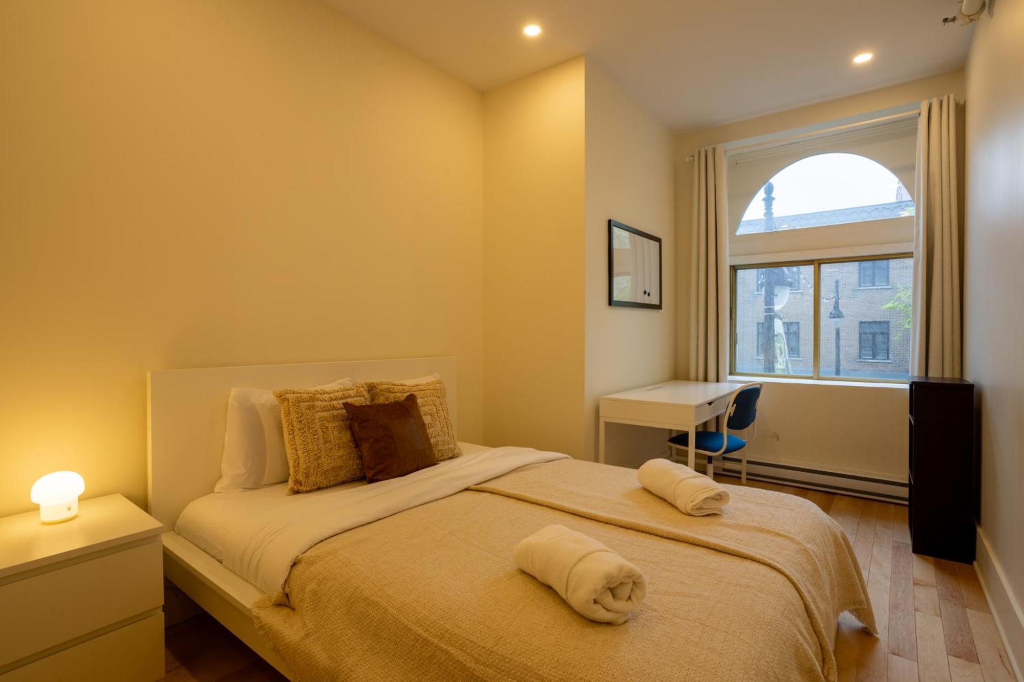 Spacious 4br Prime Mtl Location Apartamento Montreal
